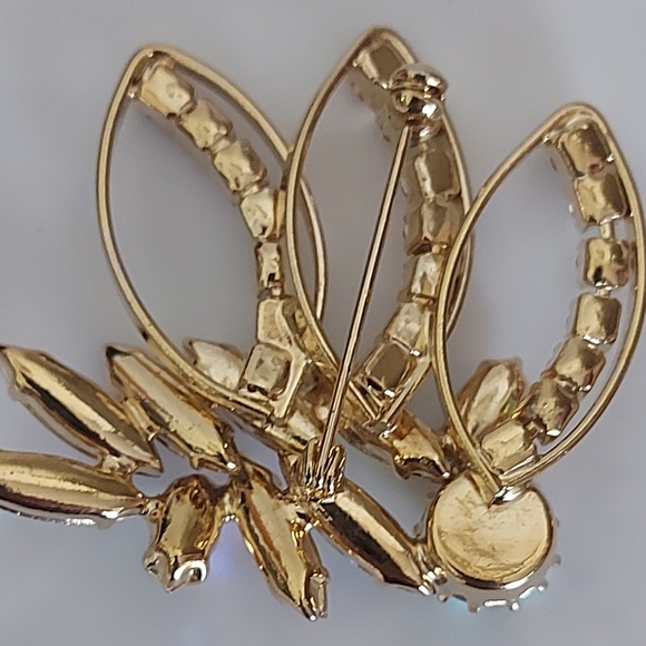 Aurora Borealis Brooch and Clip Earrings, Sparkling Rhinestone Brooch - Picture 4 of 5